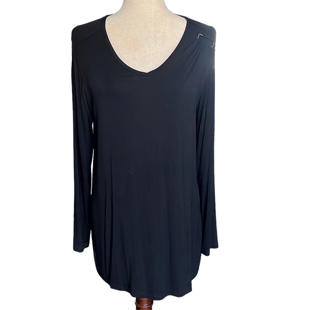 NWT Simply Noelle Long Sleeve Black Top Size S/M (8 - 10)